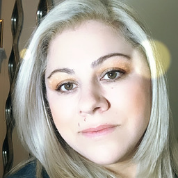 Adeline Camargo